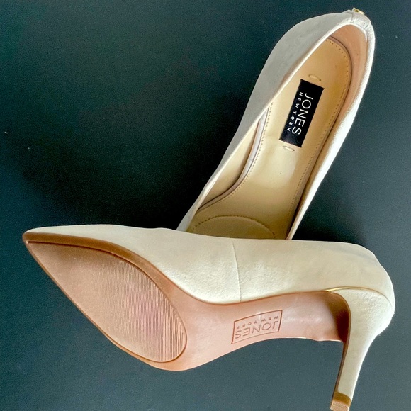 Jones New York- “Delta” Heels/Pumps (9M) - Picture 5 of 7